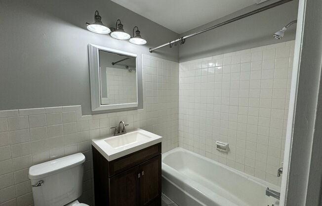 2 beds, 1 bath, 750 sqft, $1,495, Unit 102B