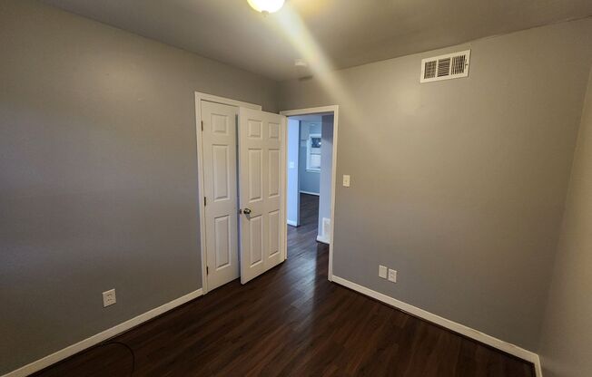 3 beds, 1 bath, $1,295