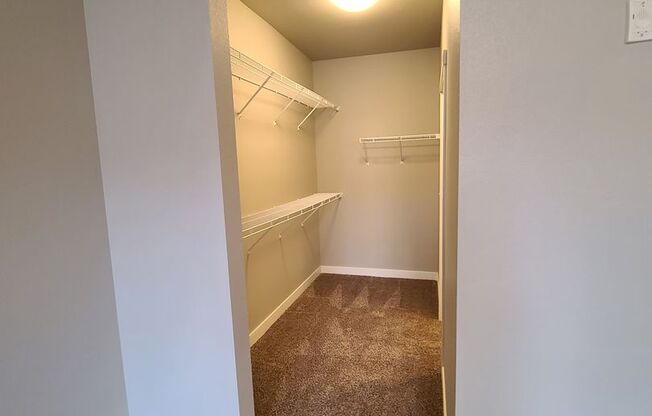 2 beds, 2 baths, $1,550, Unit 216