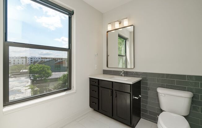 2 beds, 2 baths, $1,875, Unit 1050 N 4th St. Apt. 316