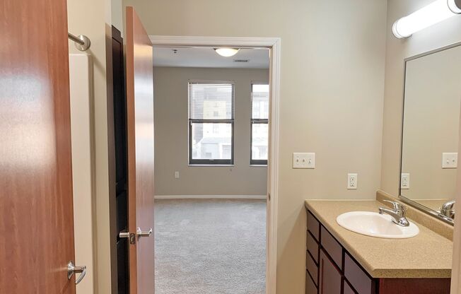 2 beds, 2 baths, 958 sqft, $1,275, Unit 419