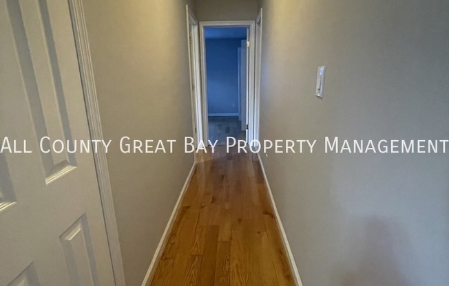 20 W OAK ST