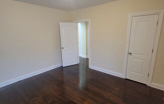 2 beds, 1 bath, $1,400