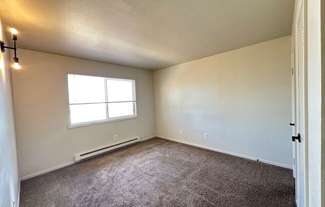 2 beds, 1 bath, 740 sqft, $1,499, Unit 814 - Unit 206