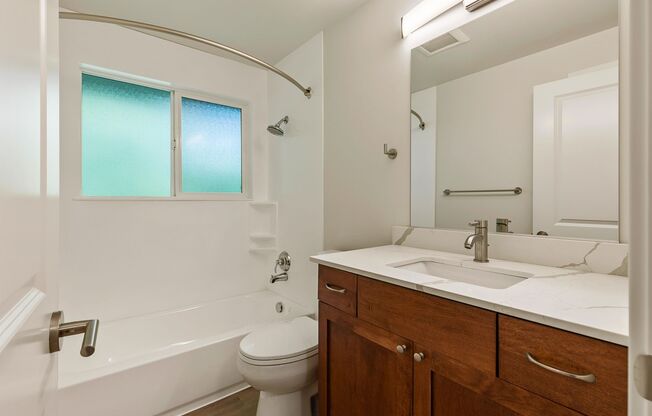 2 beds, 1 bath, 875 sqft, $2,595, Unit 17
