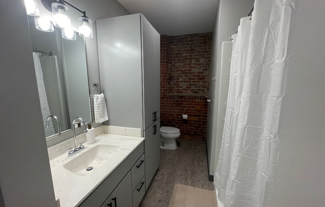 Studio, 1 bath, 587 sqft, $2,275, Unit 209 | Furnished