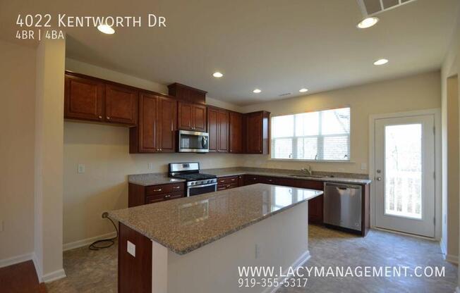 4022 KENTWORTH DR