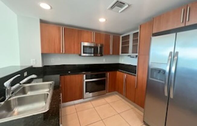 1 bed, 1.5 baths, $2,300, Unit # 521