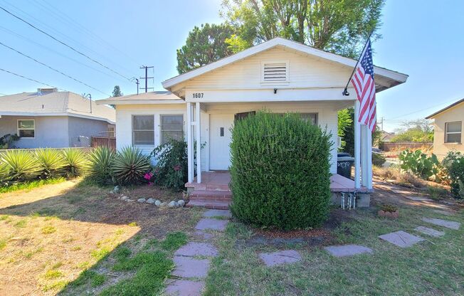 Clay St. - 1607