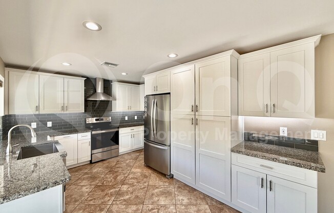 535 W SWEETWATER AVE