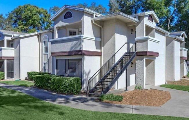 1 bed, 1 bath, 792 sqft, $1,225, Unit 15