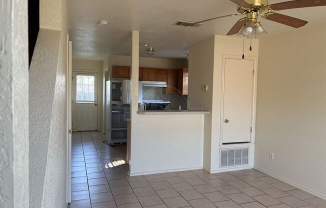 2 beds, 1.5 baths, $995