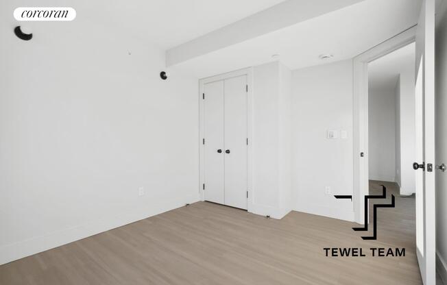 2 beds, 1 bath, $4,200, Unit 7B