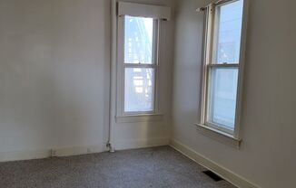 1 bed, 1 bath, $795, Unit 502 N. HIGHLAND AVE. 1FL.