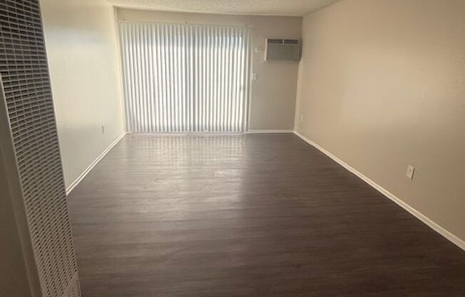 1 bed, 1 bath, 713 sqft, $2,075, Unit A135