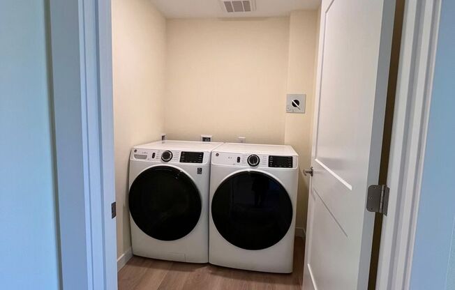 2 beds, 1 bath, $1,875, Unit E202