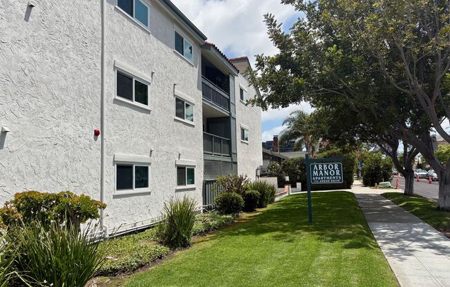 Arbor Manor Apartments