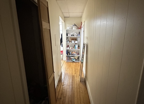 3 beds, 1 bath, 800 sqft, $3,650, Unit 2