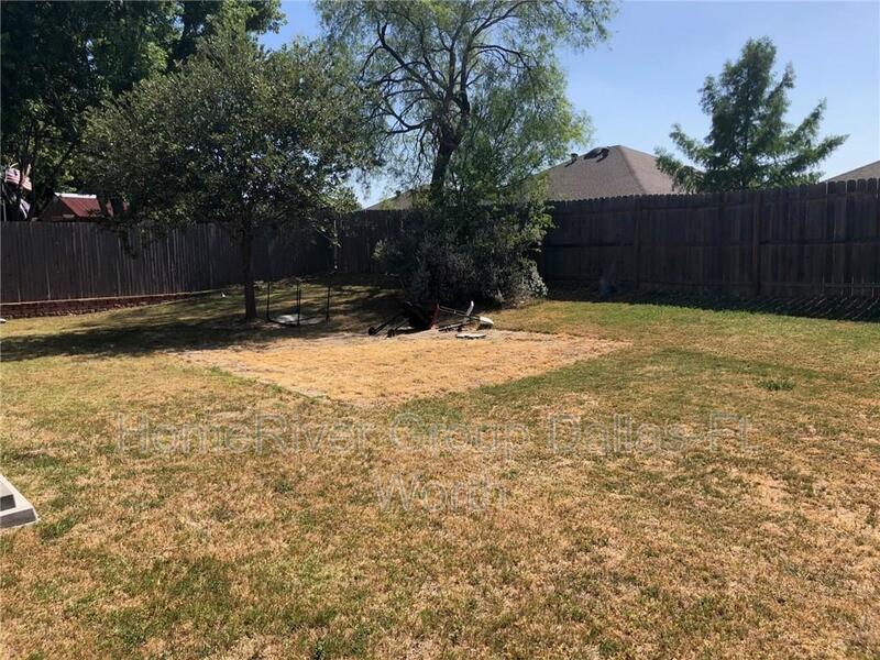 6108 TWIN MAPLE DR
