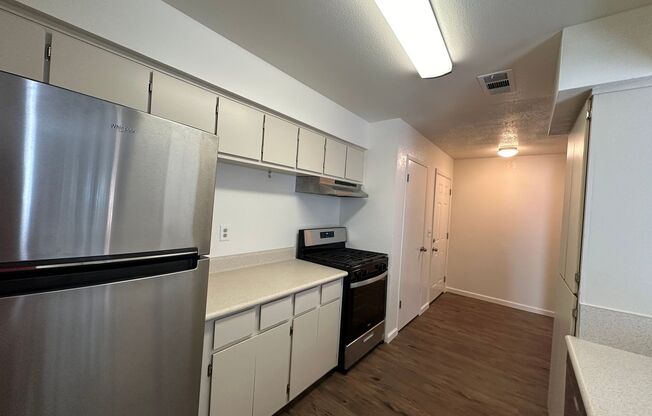 2 beds, 1 bath, $1,450