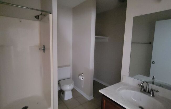 2 beds, 2 baths, 1,000 sqft, $1,275, Unit 1829