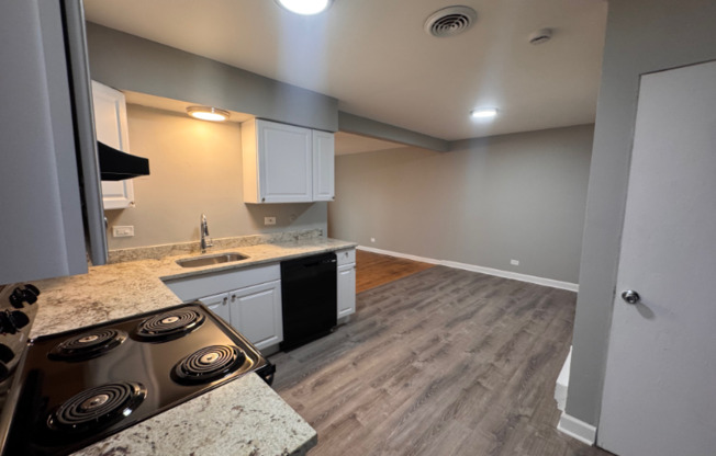 3115 3125 W 79 ST