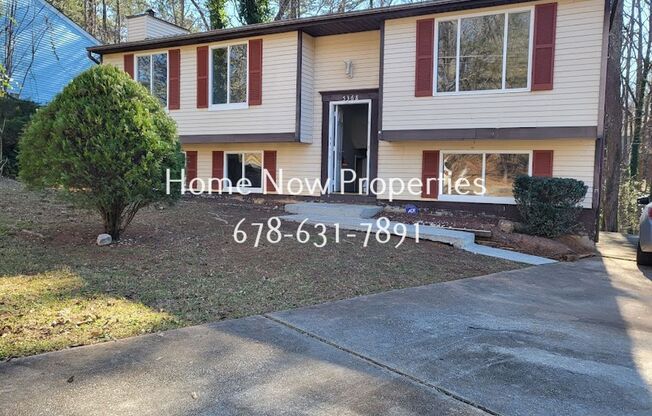 Spacious 5BR/3BA Split-Level Home | Bonus Room | Hardwood Floors | Stone Mountain