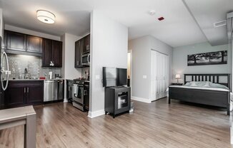 53 W HUBBARD ST