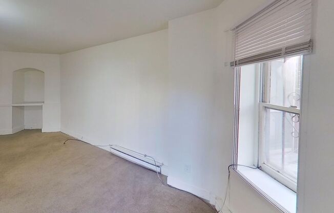 1 bed, 1 bath, 700 sqft, $1,299, Unit 50-1B