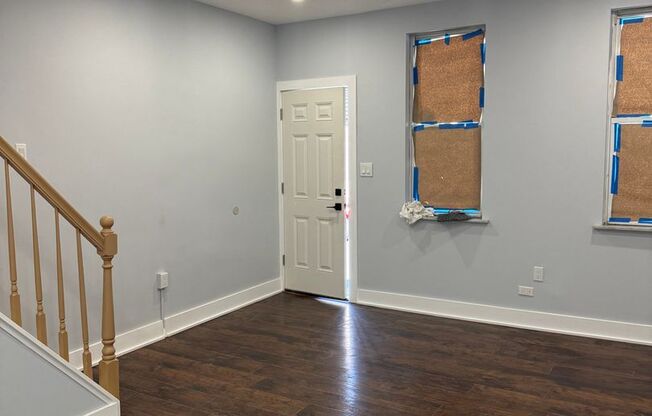 Charming 2-Bedroom Home in Port Richmond Available For Rent!