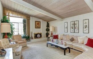 6 beds, 4 baths, $8,395