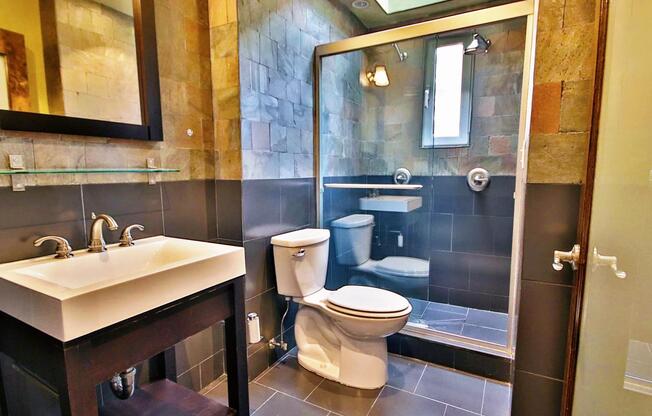 1 bed, 1 bath, $7,000, Unit PHA