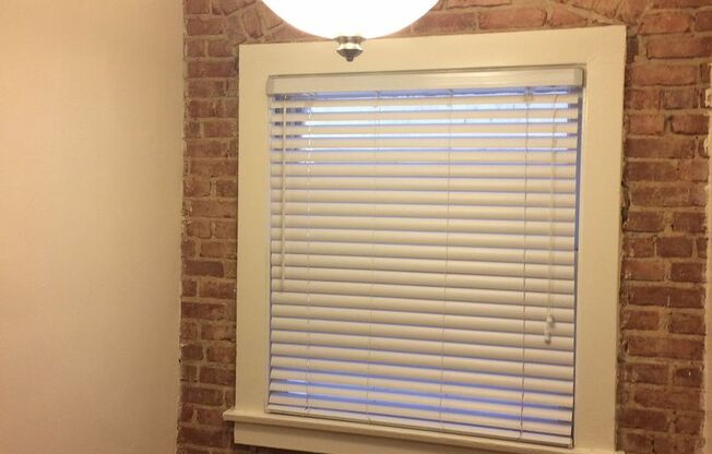 Studio, 1 bath, 275 sqft, $1,395, Unit 102