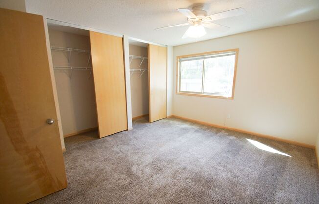 2 beds, 2 baths, 1,050 sqft, $1,724, Unit 205