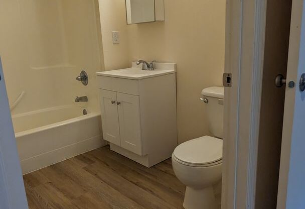 1 bed, 1 bath, 650 sqft, $1,200, Unit 02