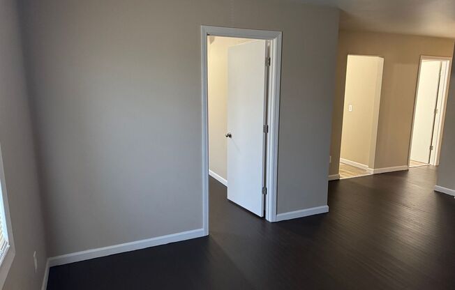 3 beds, 1 bath, $1,105, Unit 1620 #17