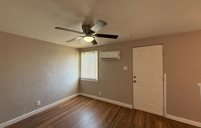 1 bed, 1 bath, $1,100, Unit 48-08