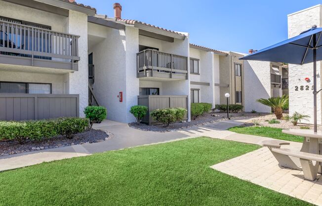 2 beds, 1 bath, 818 sqft, $2,695, Unit 2815-101