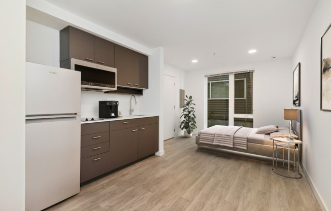 Studio, 1 bath, 250 sqft, $1,145, Unit 108