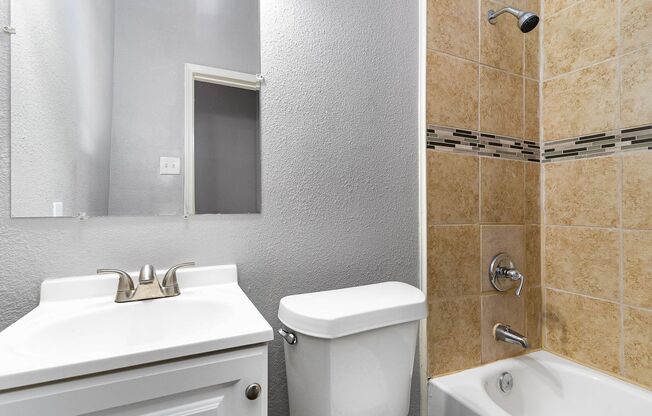 Affordable 4BD/2.5BA house!