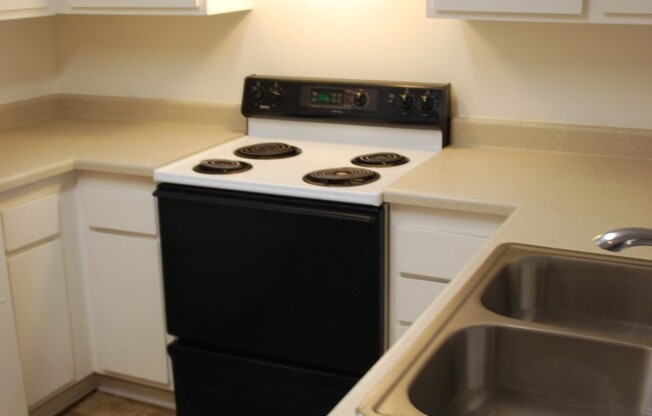 2 beds, 1 bath, $2,450, Unit # 1901