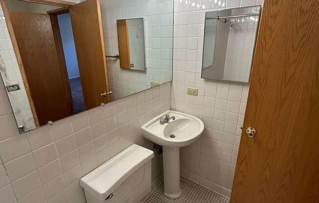 Studio, 1 bath, 450 sqft, $1,665, Unit 531-411