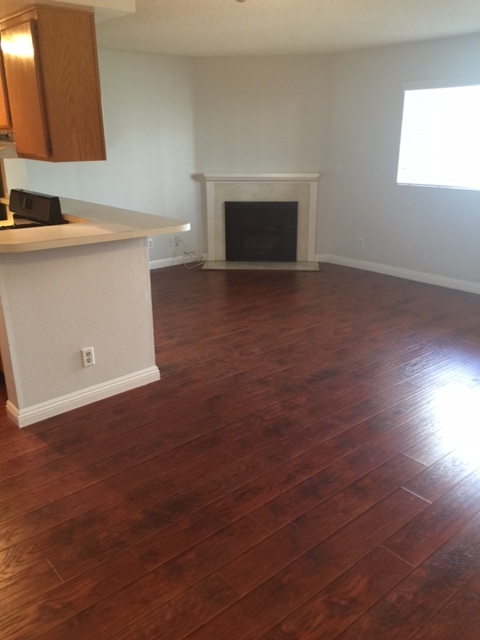 2 beds, 2 baths, 700 sqft, $2,500