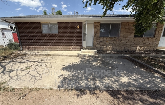 122 124 12 AVE