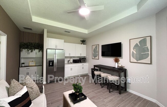 2168 GREENWOOD OAK DR