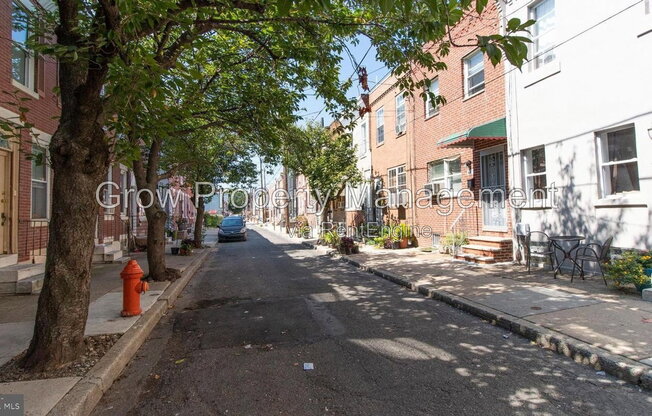 2 beds, 1.5 baths, 1,096 sqft, $1,737