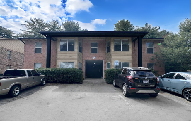 2 beds, 1 bath, 750 sqft, $1,238, Unit South - 244s