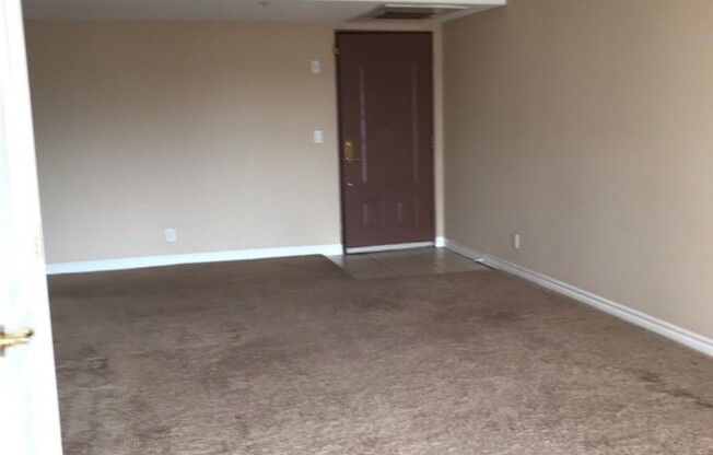 1 bed, 1 bath, 650 sqft, $2,100, Unit 206