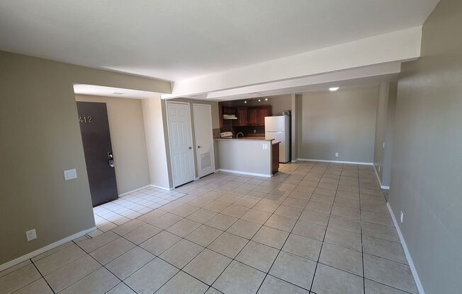 Single-Story 1-Bedroom Condo in a Highland Gated Community!
