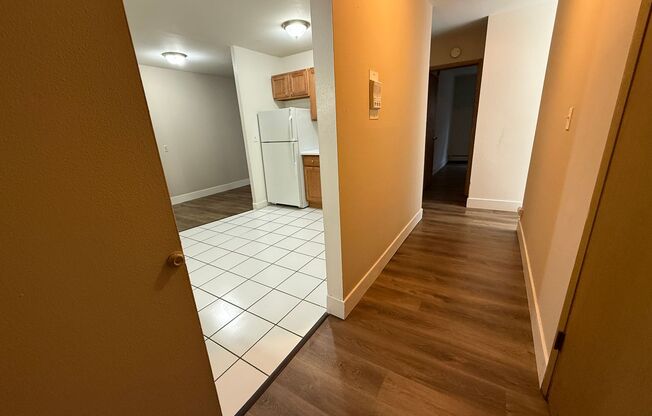 1 bed, 1 bath, $1,095, Unit 103